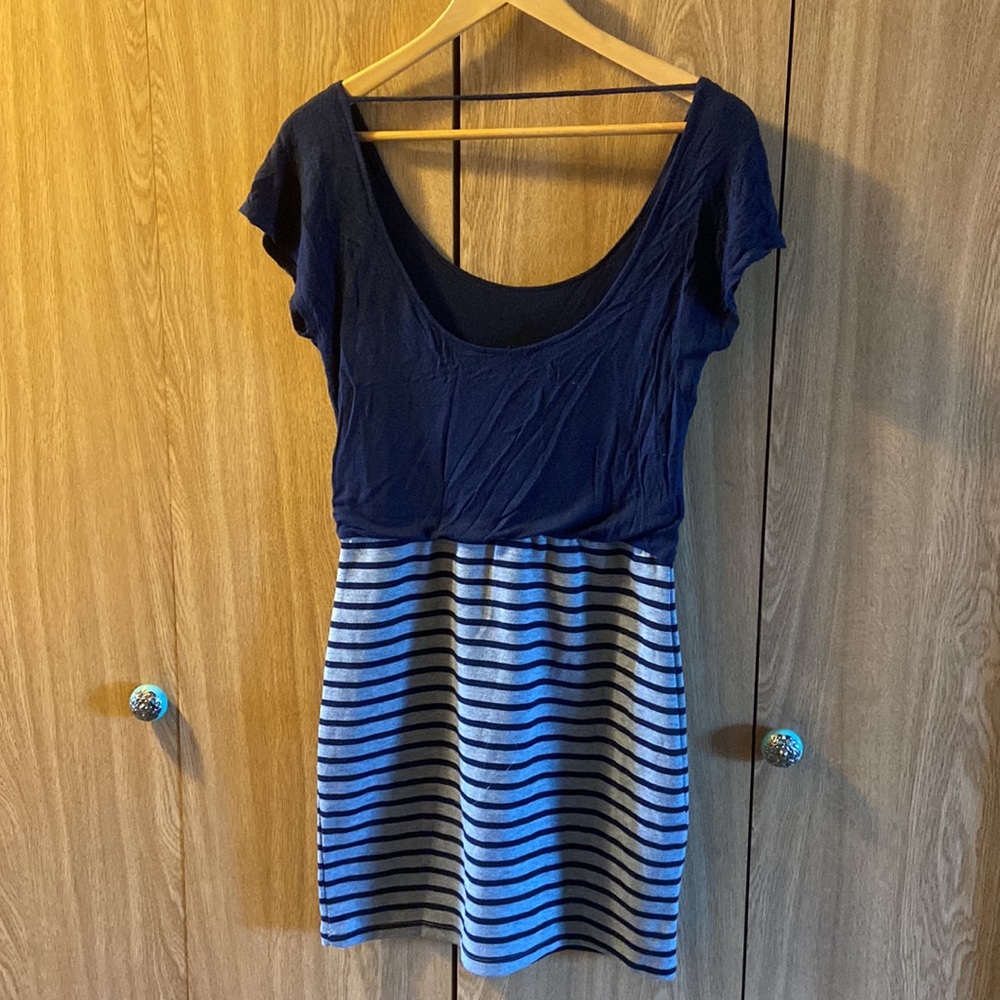 Dress with open back - Picture 2 of 4